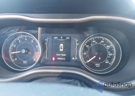 2014 Jeep Cherokee Latitude из США, поврежденный, VIN 1C4PJLCS3EW147900